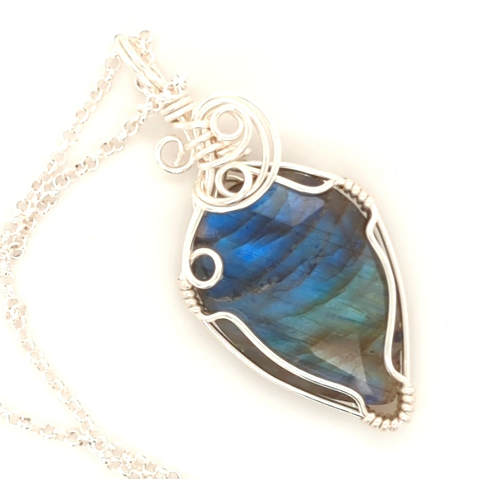 Labradorite pendant