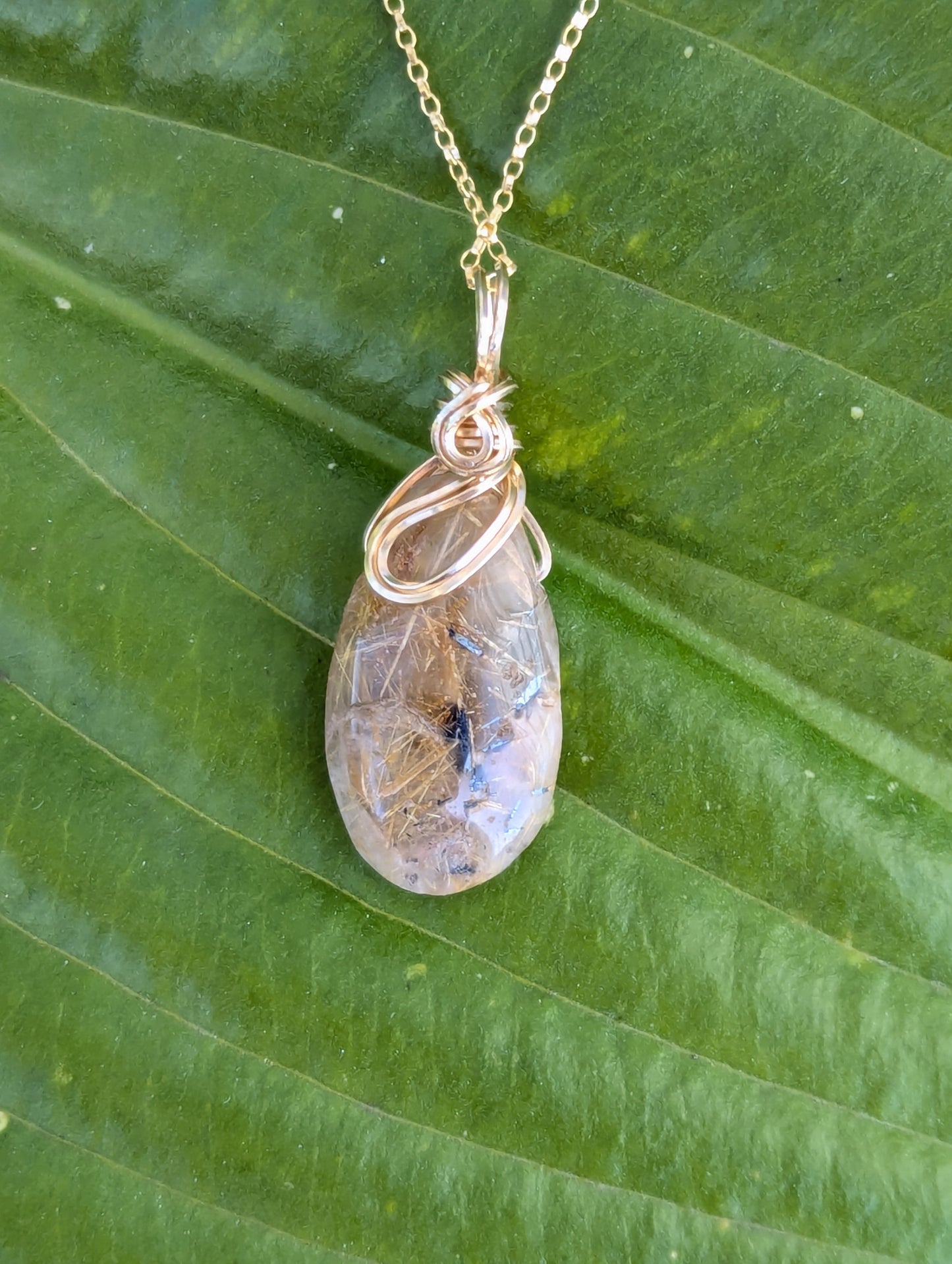 Routine Quartz Pendant